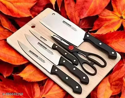 chopping board with knife